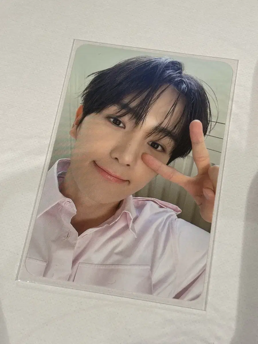 The Boyz hyunjae Tirtir photocard