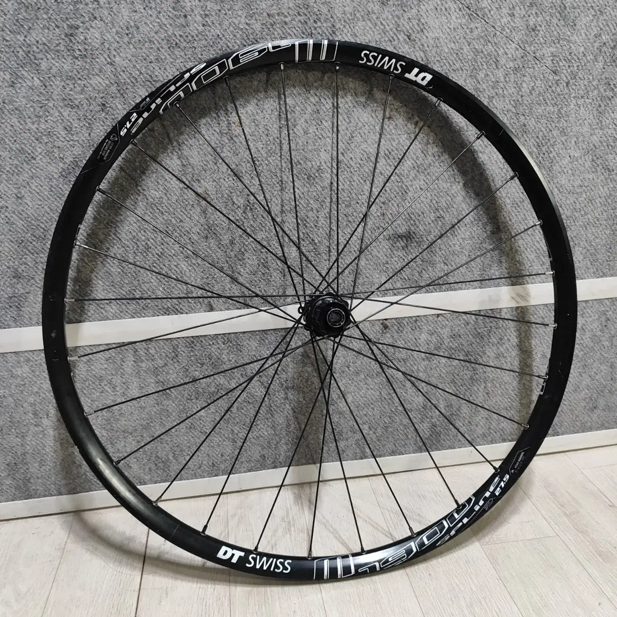 dt swiss 1900 spline 27.5 논부스트 리어휠