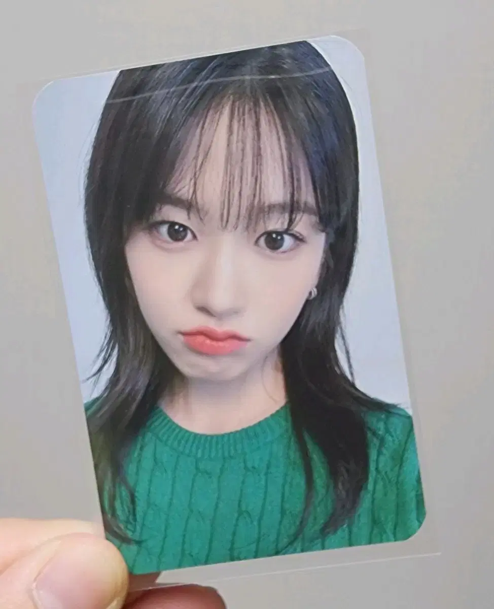 One pop up ahn yujin photocard