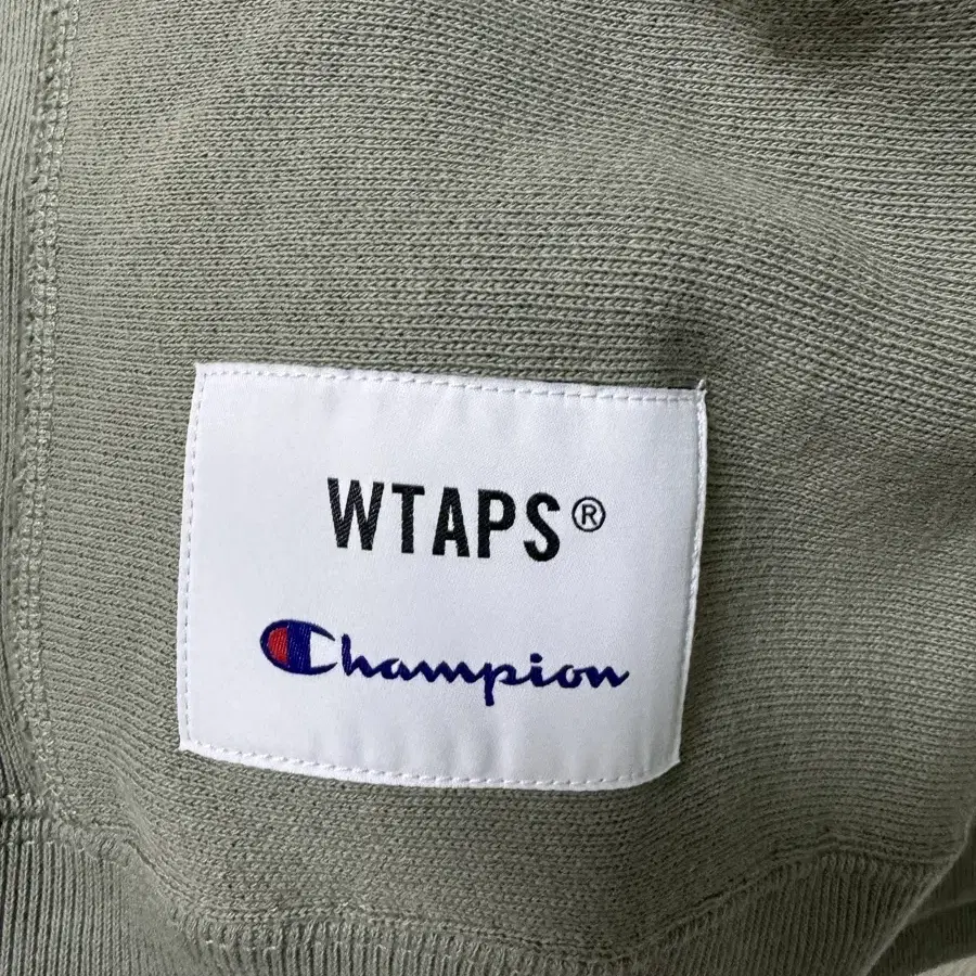 (XL,새상품)챔피언 x WTAPS 더블탭스 크루넥