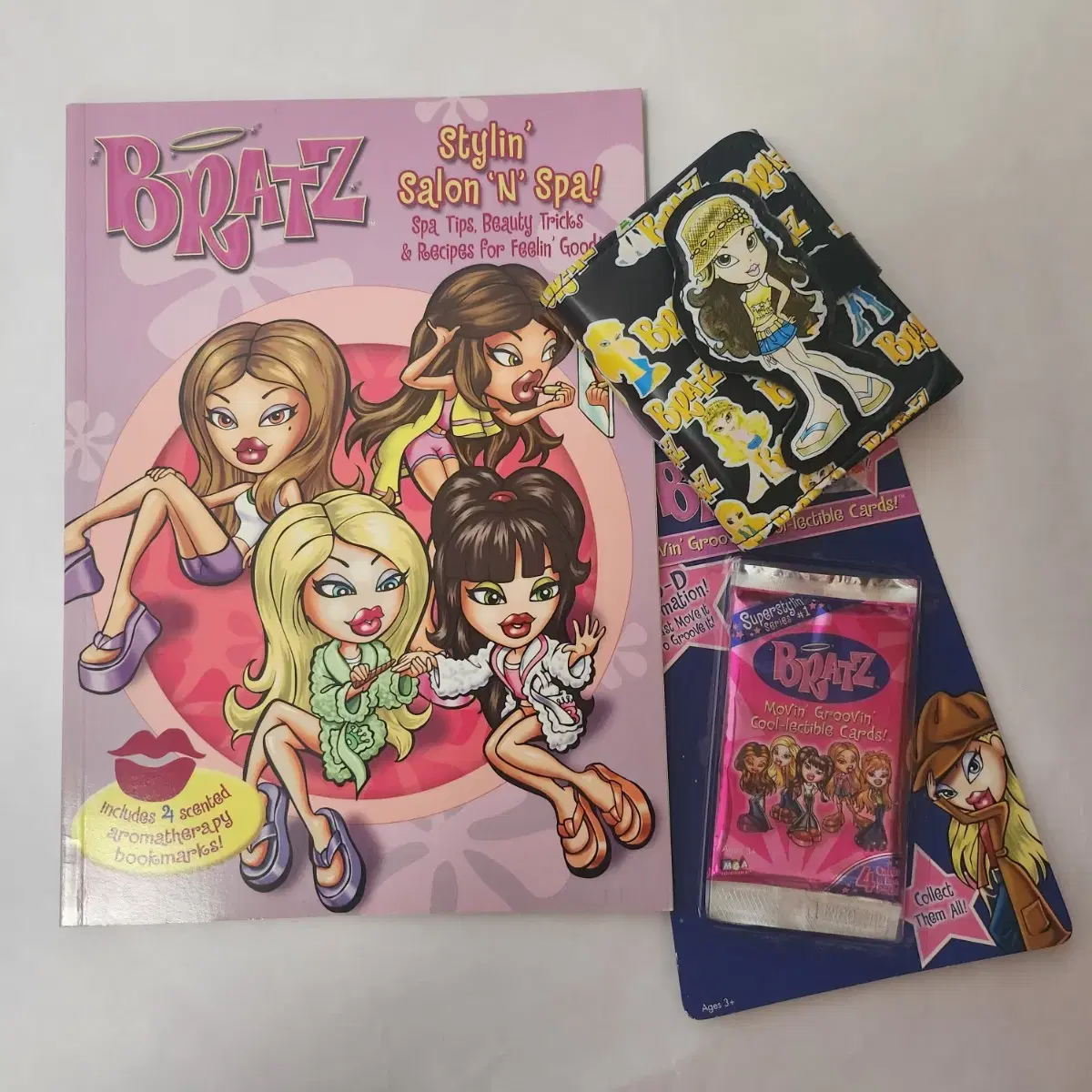 빈티지 bratz 브랏츠 책 랜덤카드 지갑