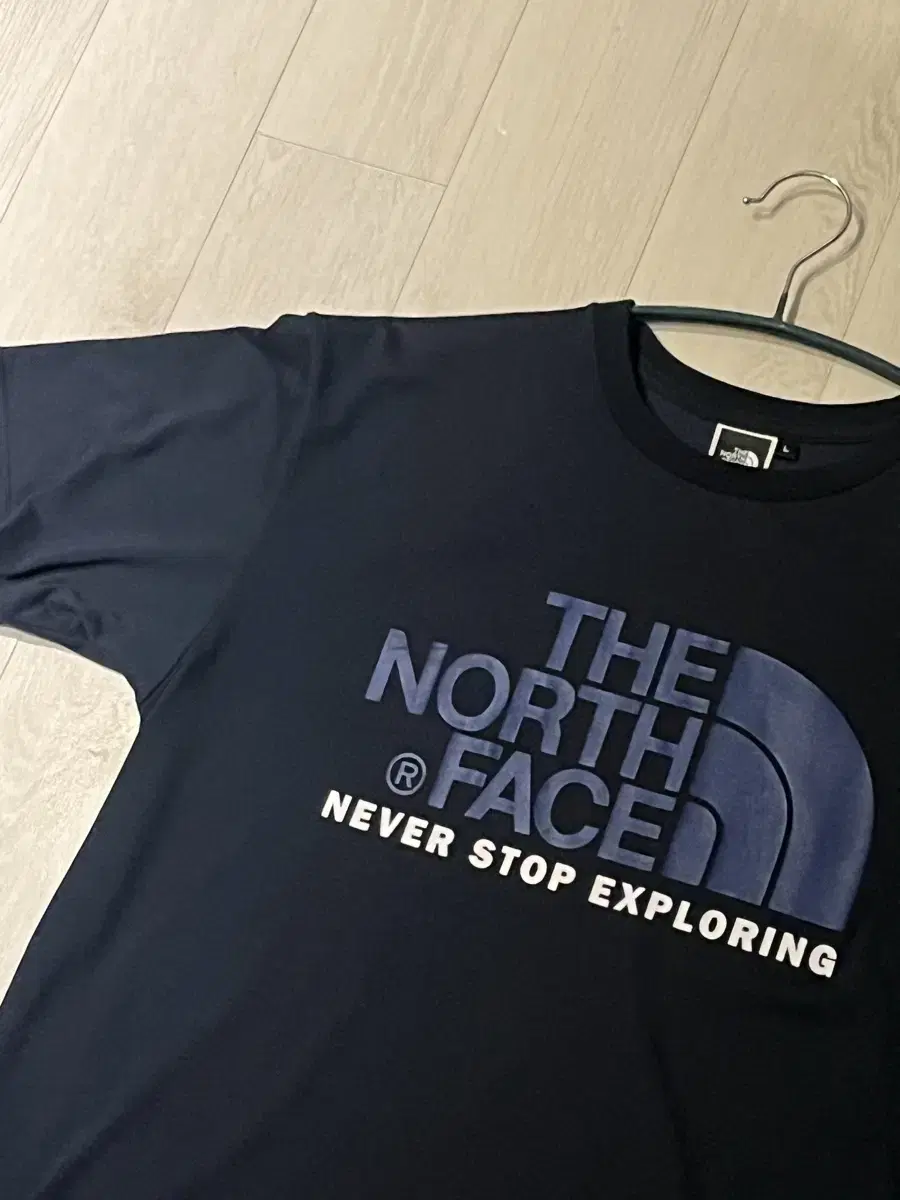 The North Face Vahn Short Sleeve Tee Navy