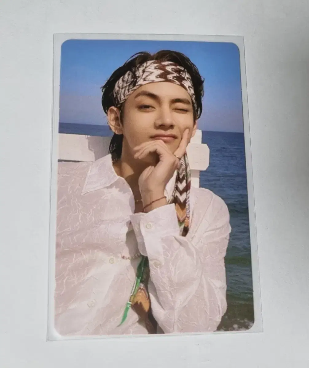 V Butter Peachy Version Photocard