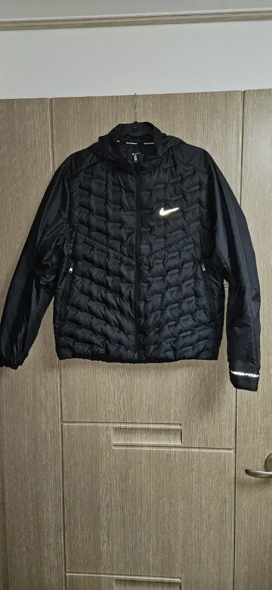 Nike Thermafit ADV Repel Aeroloft Lightweight Padded Jacket for sale