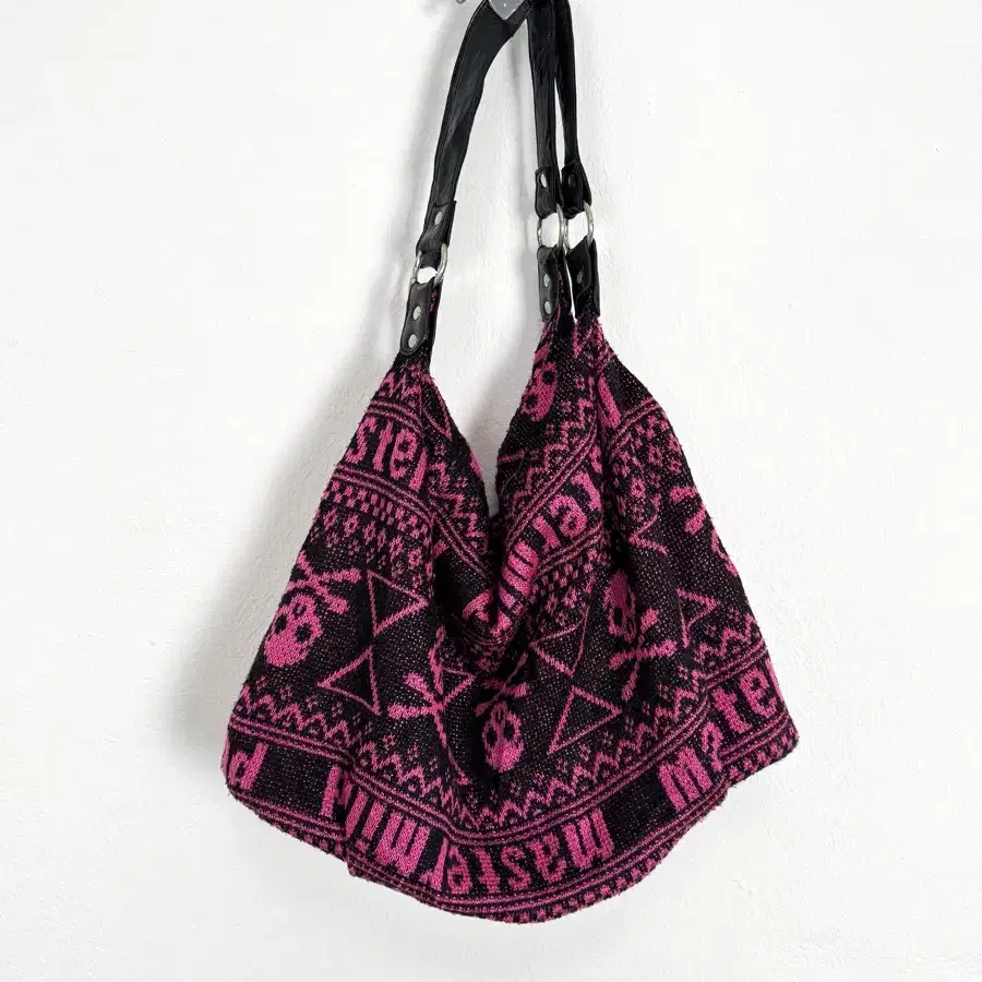 vintage knit graphic shoulder bag