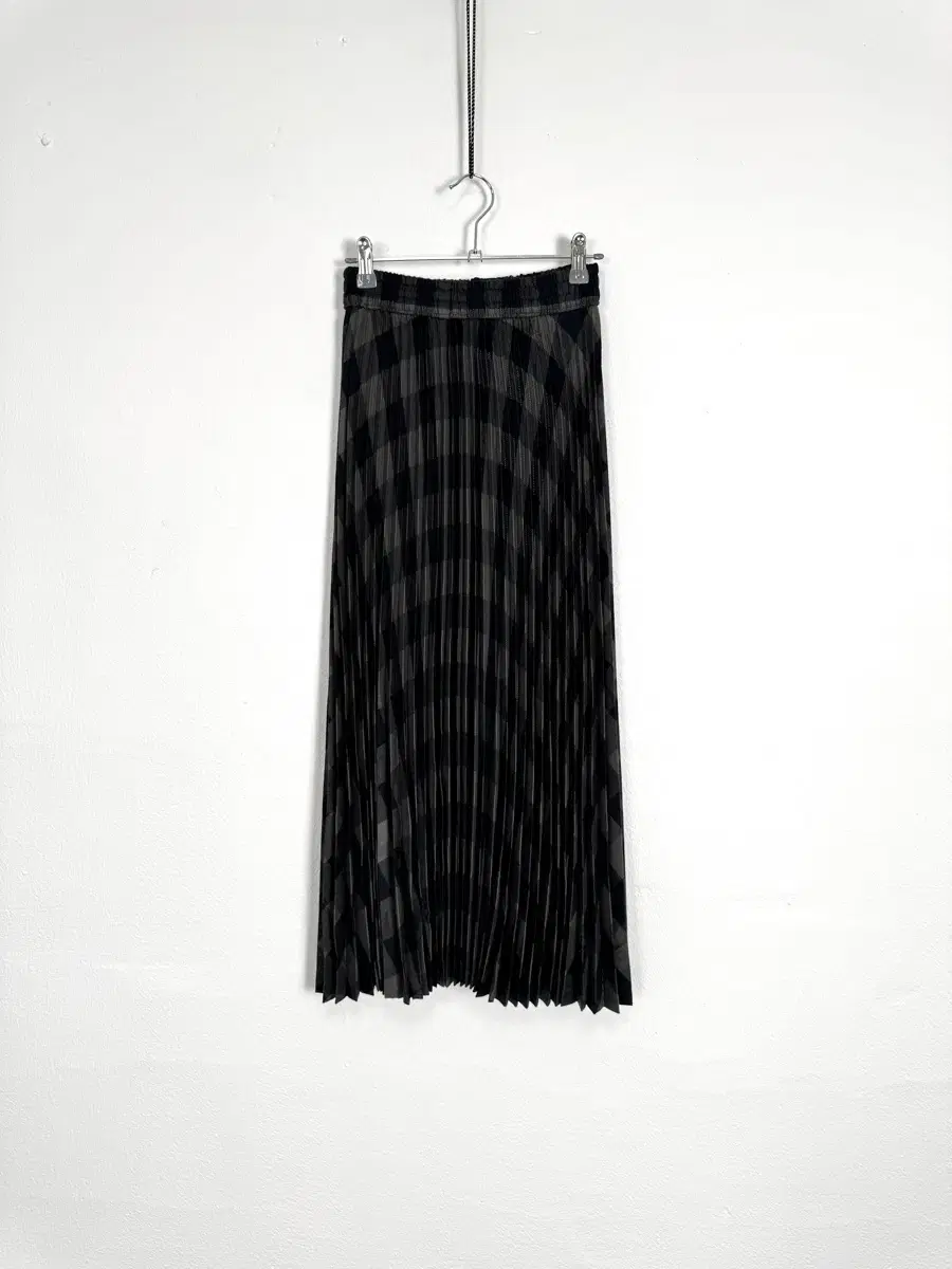 vintage geomatic pleated skirt