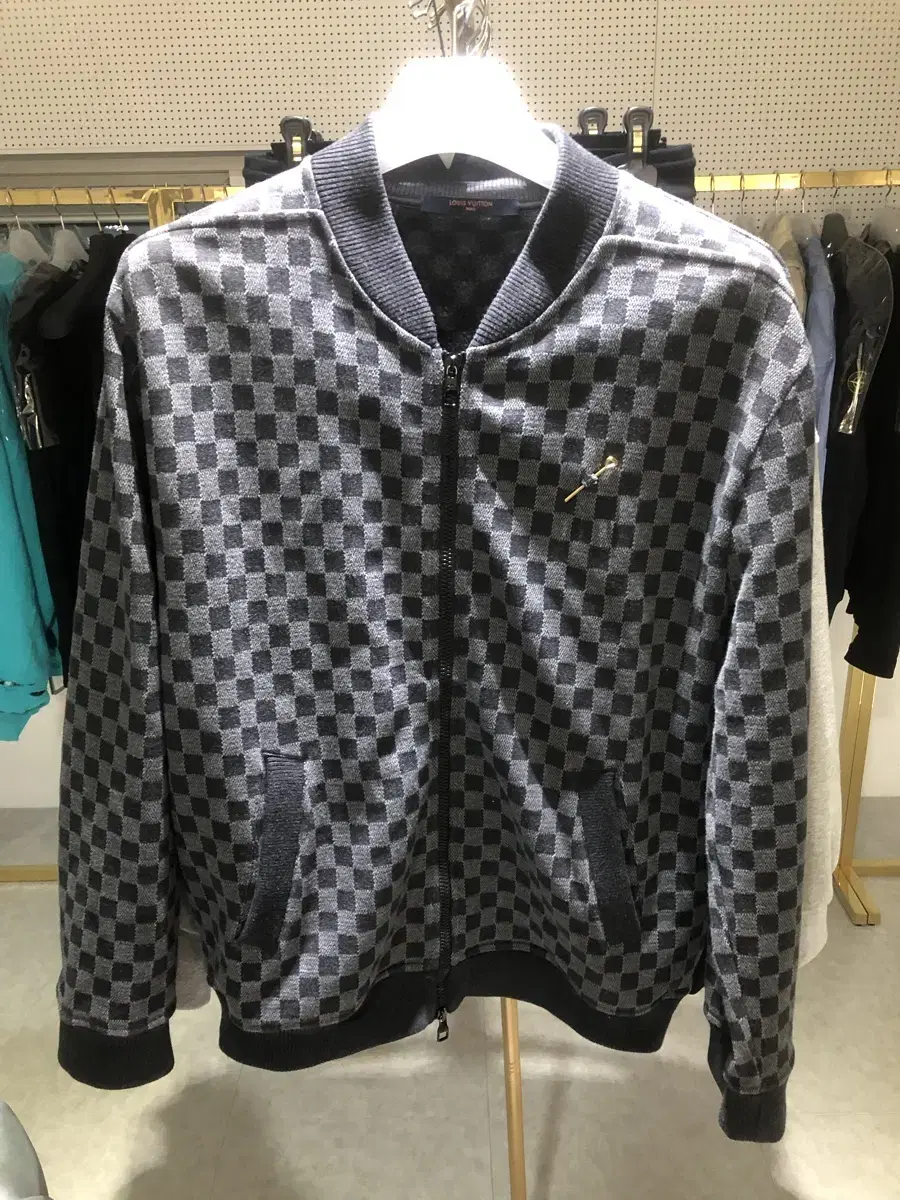 Louis Vuitton Damier Bomber Zip-up L