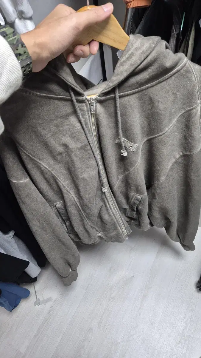 Grimes Hoodie Zip-Up Size 3