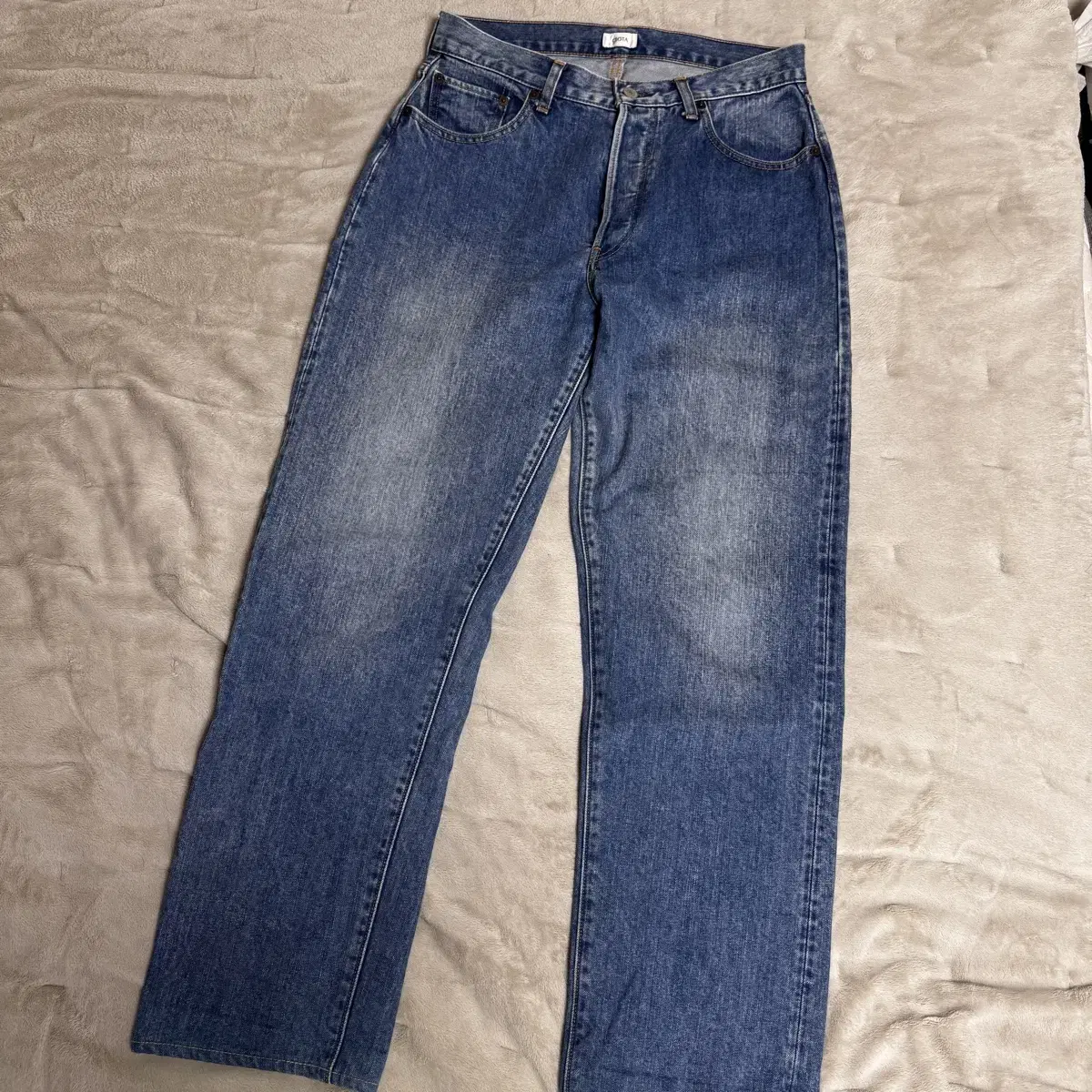 Shiota Straight Medium Blue Size 32