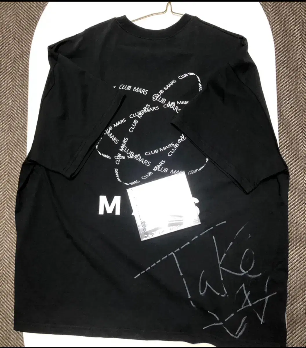 Take One (Kim Tae Gyun) handwritten sign T-shirts, commercial art sealed CDs