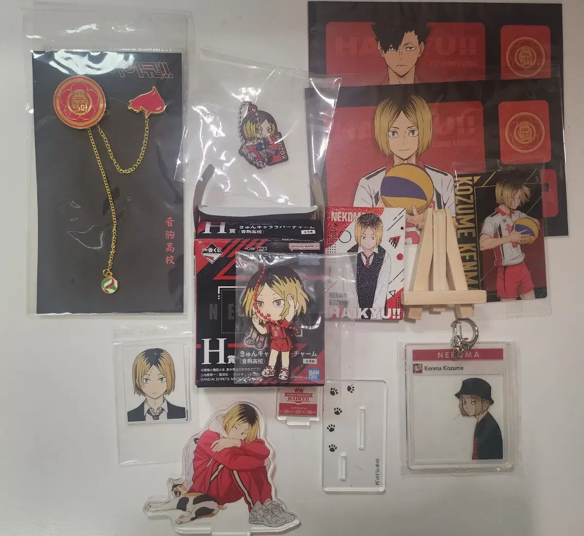 [bulk shipping] haikyuu Kozume Kenma Cat acrylic and merchandise