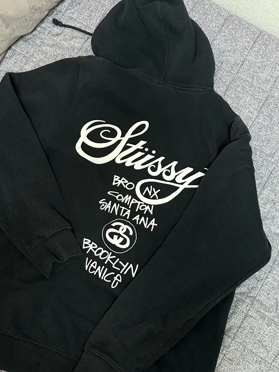 STUSSY 스투시 월드투어 기모 후드티 검정