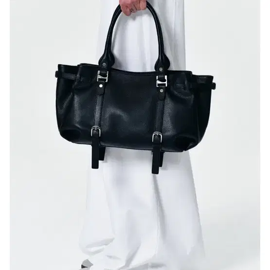 AHNI 아니 ruskin tote bag black 블랙