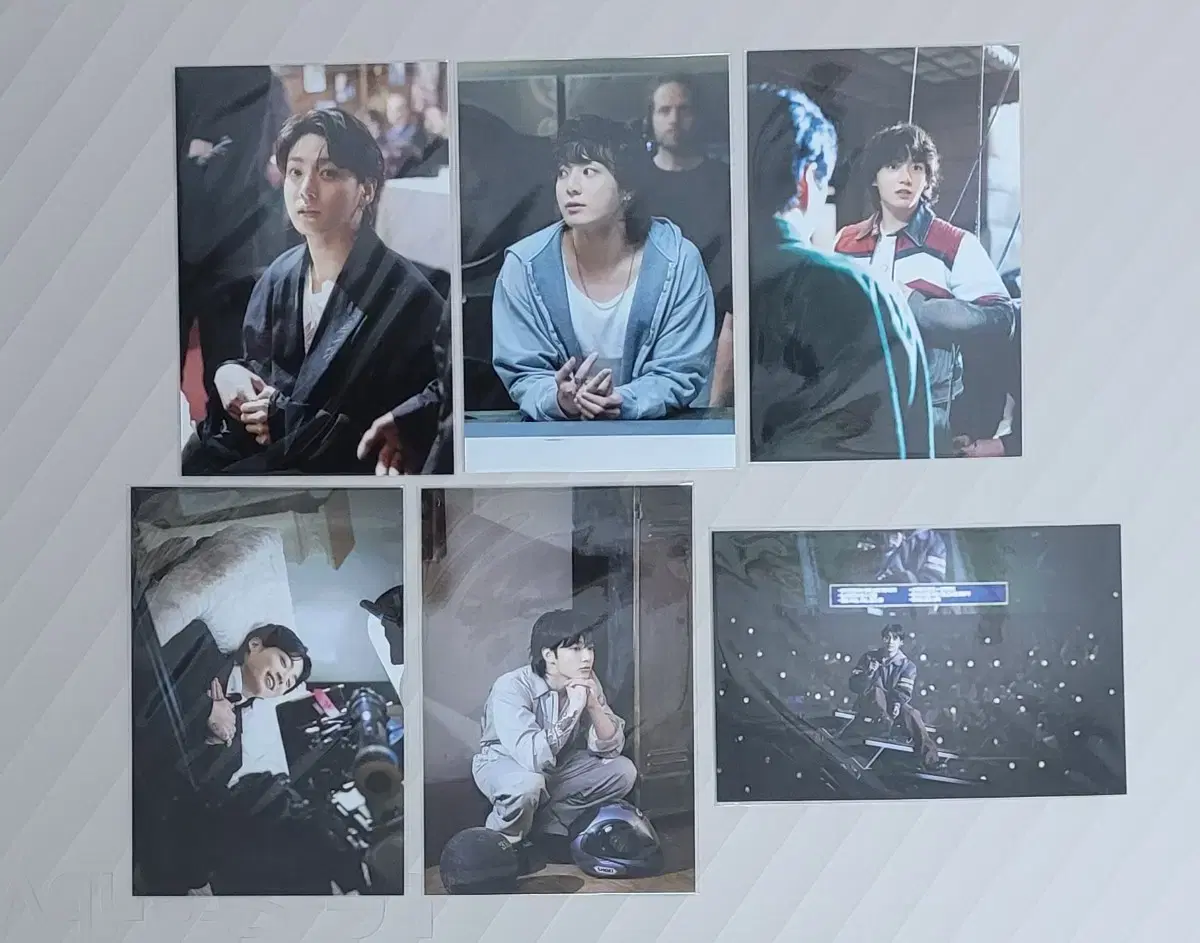 bangtan jungkook Golden exhibition prints (6 photos)unsealed