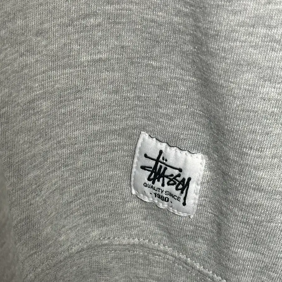 STUSSY 스투시 월드투어 기모 맨투맨 회색