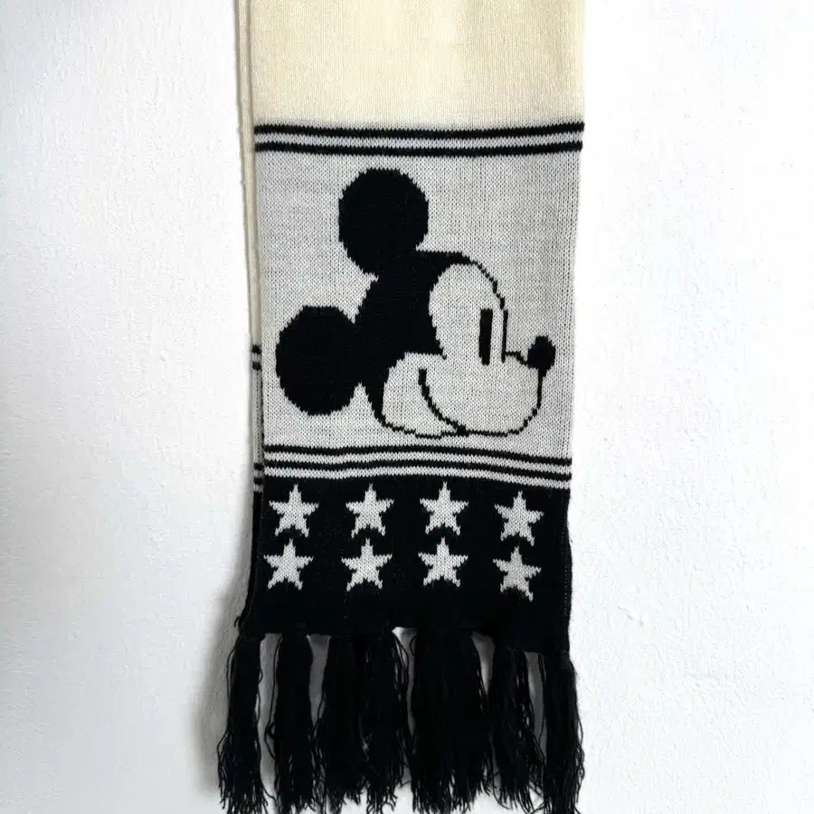 vintage micky knit scarf