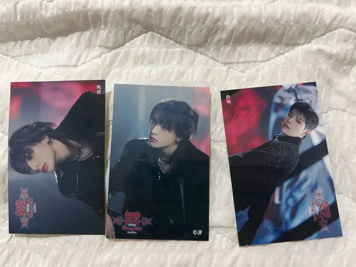 SKZ Japan Kuji Dominate sticker hyunjin Seungmin