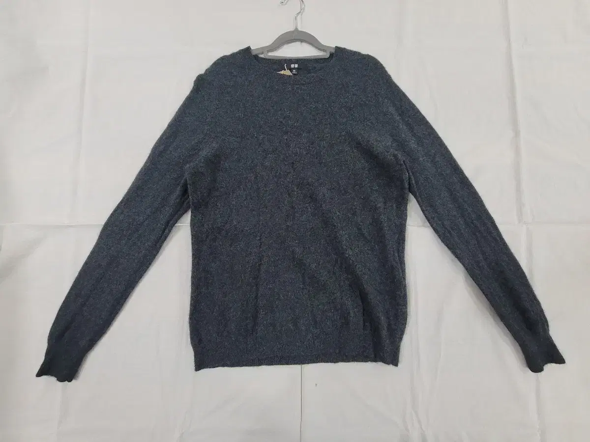 Uniqlo 100% cashmere knit XXL