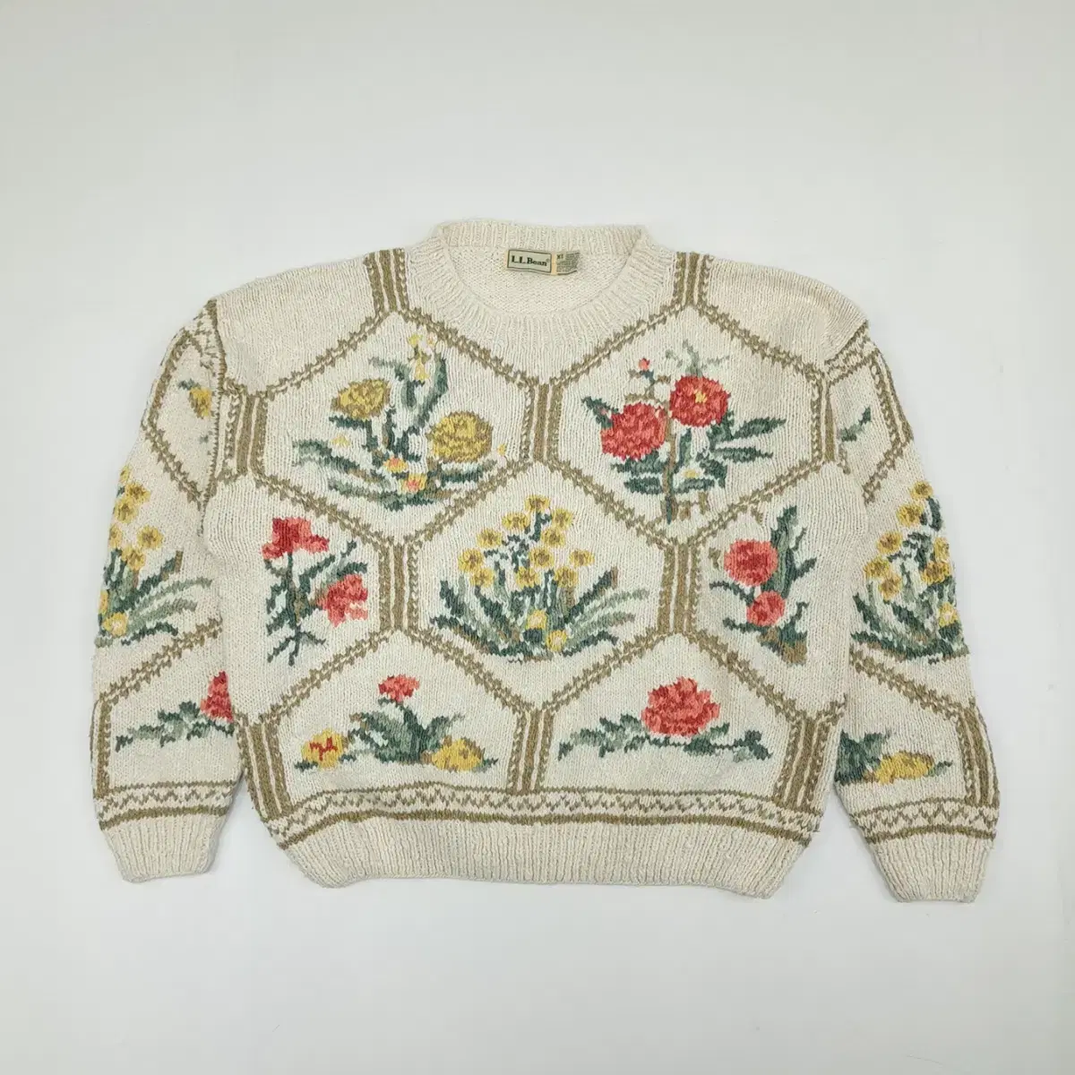 (CS102)XL L Elvin Flower Embroidered Sweater Knit