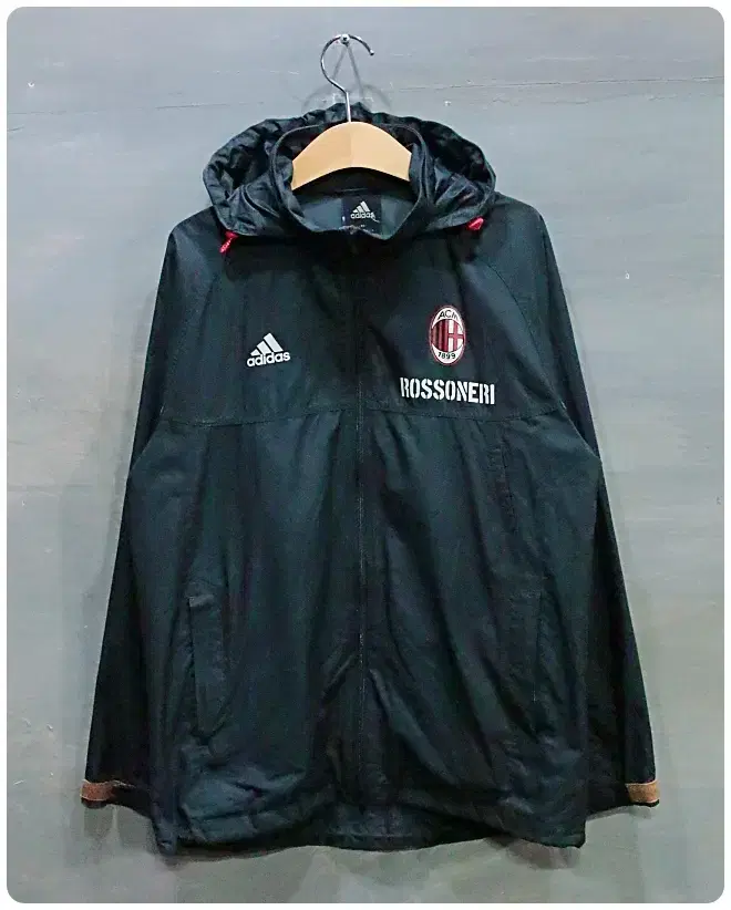 [90] Adidas 09-10 AC Milan Windbreaker Rain Jacket