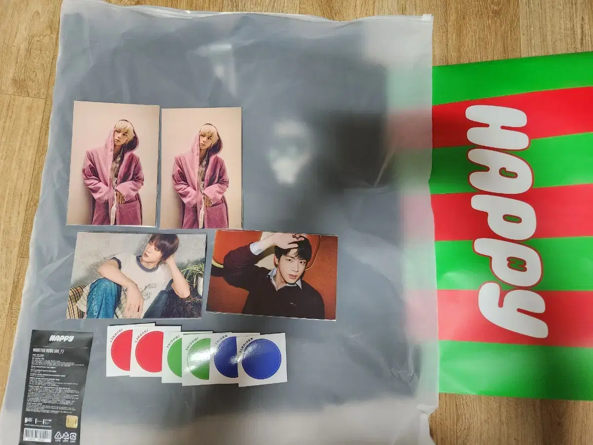 (Below cost) BTS Seokjin HAPPY pop up Utero Robe, photocard + Shopping Bag