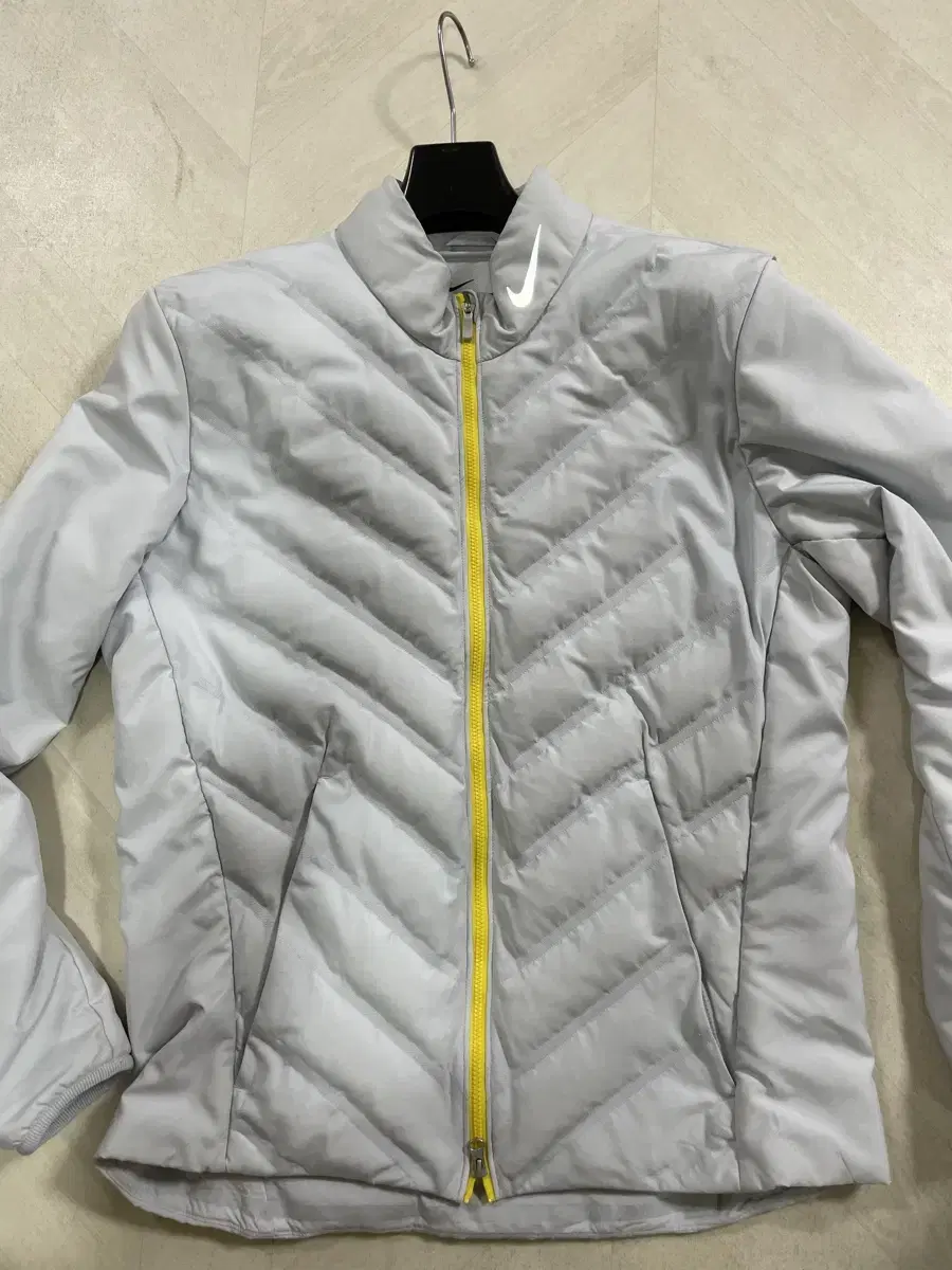 Nike Aeroloft Zip-up Padded Windbreaker Jacket M