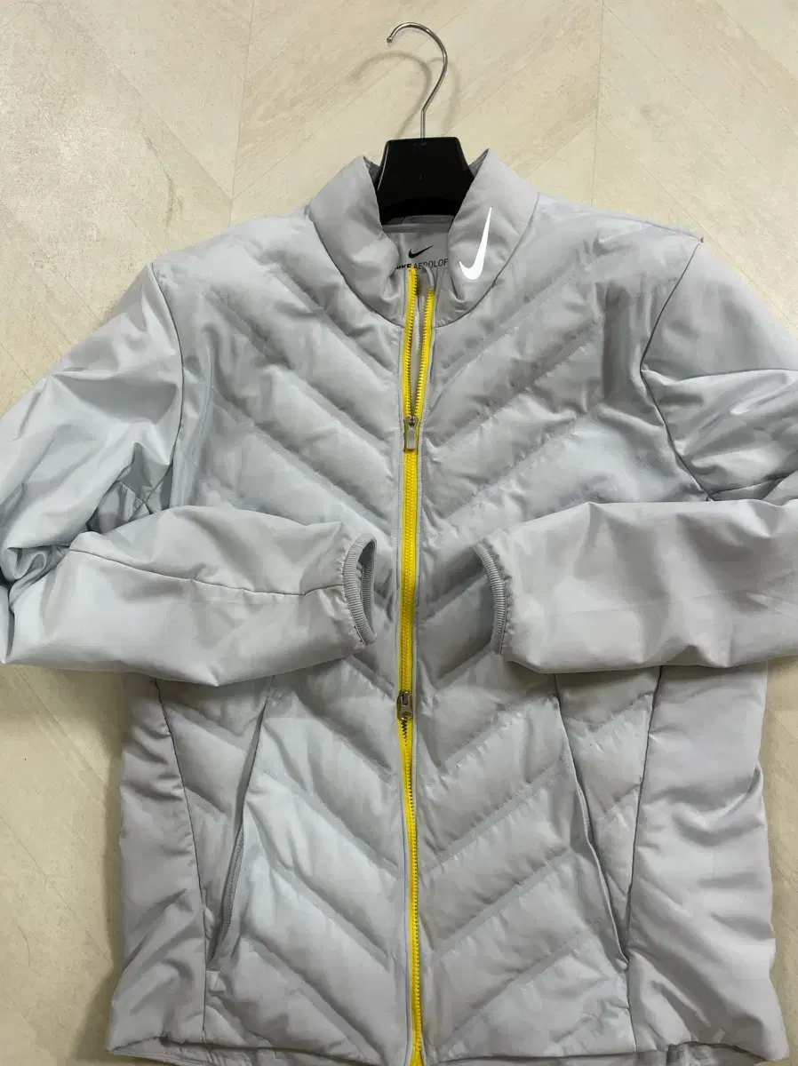 Nike Aeroloft Zip-up Padded Windbreaker Jacket M