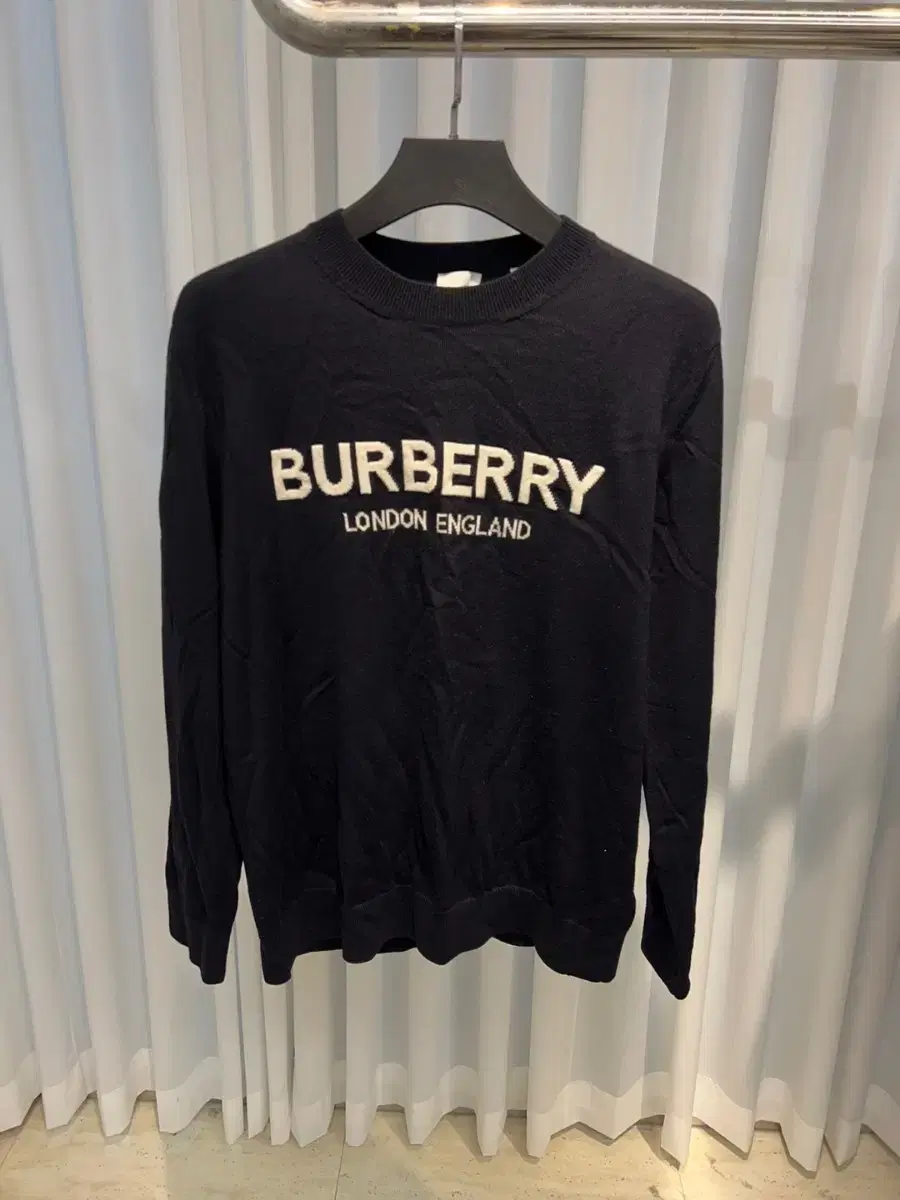 (L) Burberry Black Wool London Wool Knit