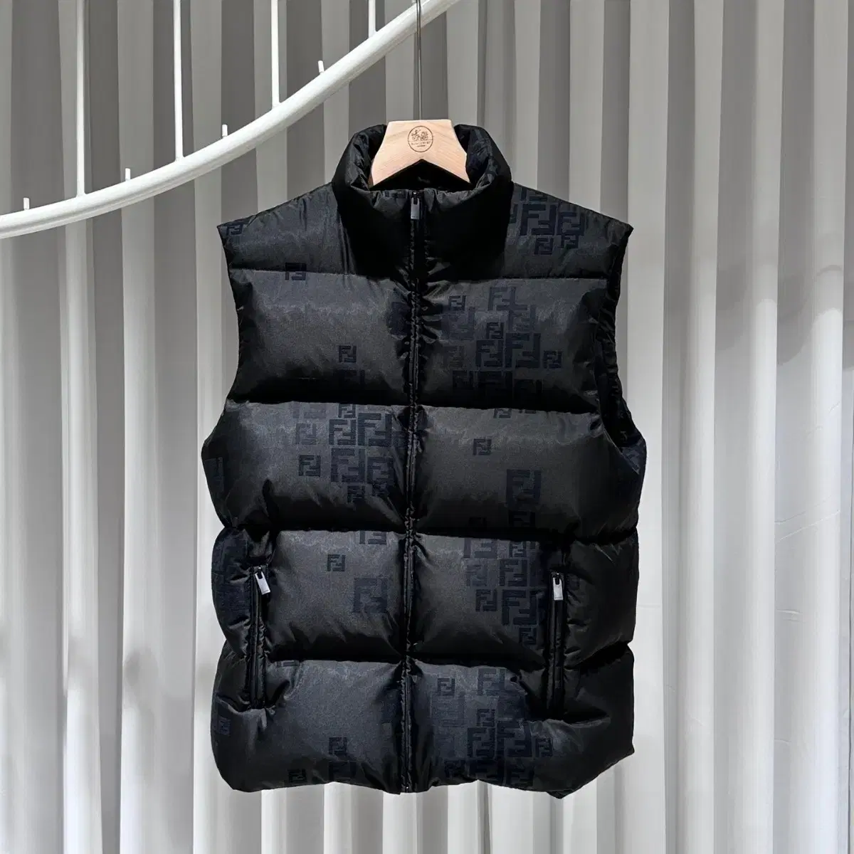 24FW Fendi FF Logo Vest Padded / 50