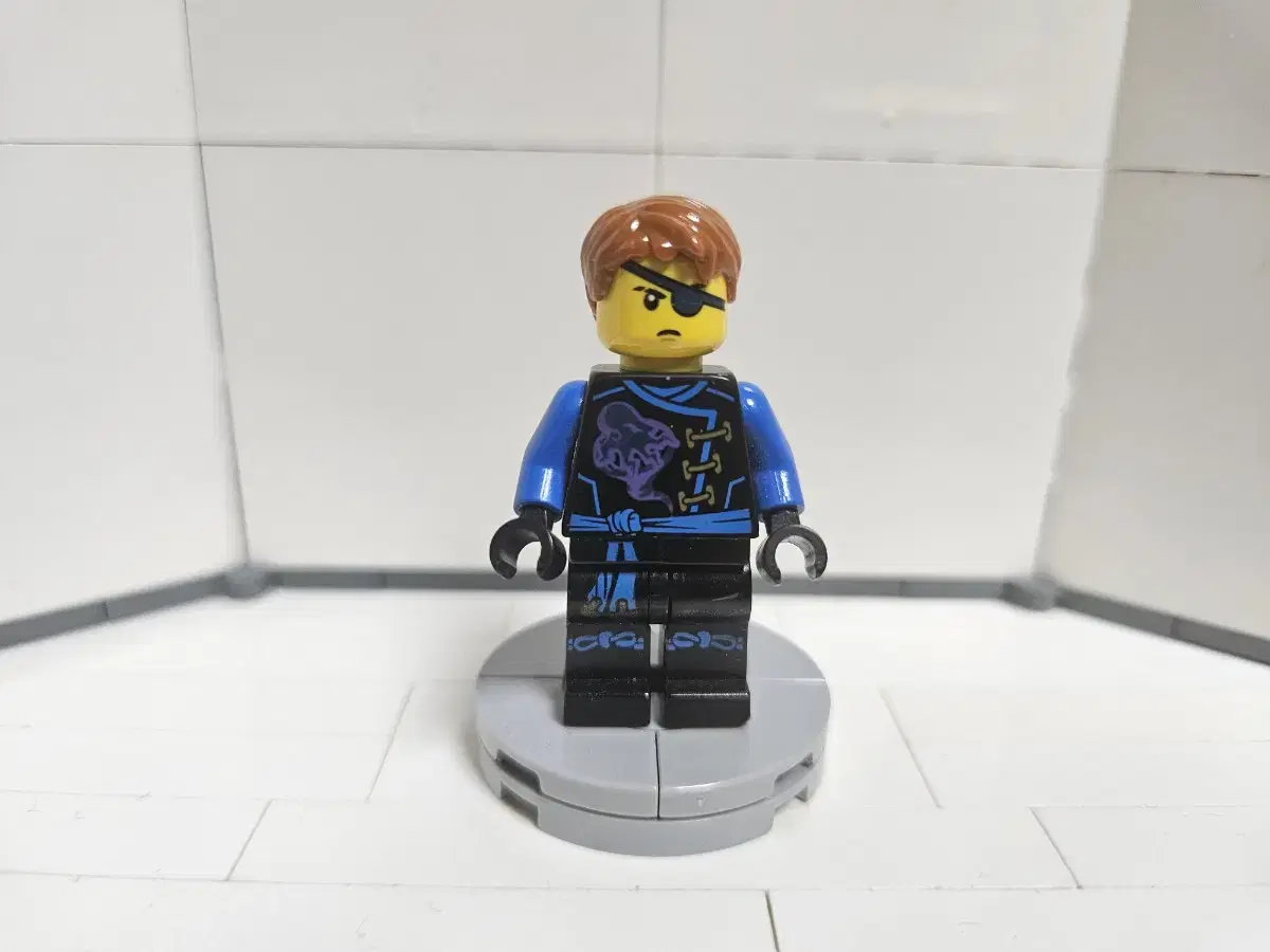 LEGO Ninjago Minifigure Destiny Jay (Eye Patch)