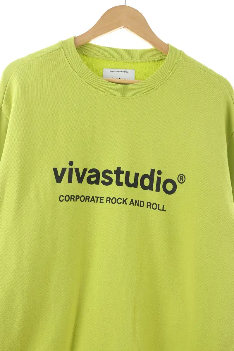 (L) VivaStudio Man-to-Man T-Shirt Light Green Big Logo Loose Fit-1057B