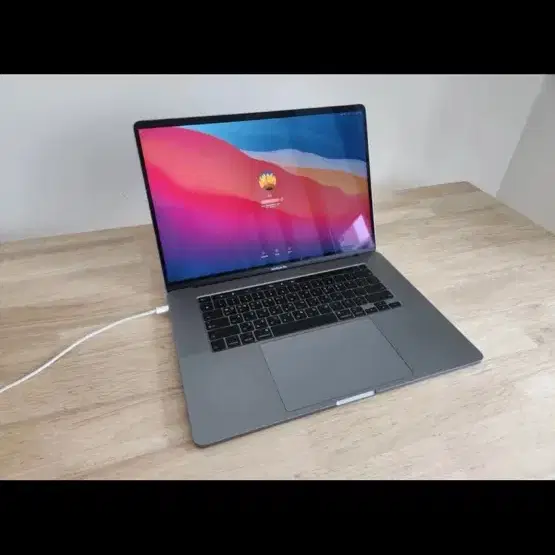 S급 MacBook Pro 16인치 (맥북 프로 16인치)