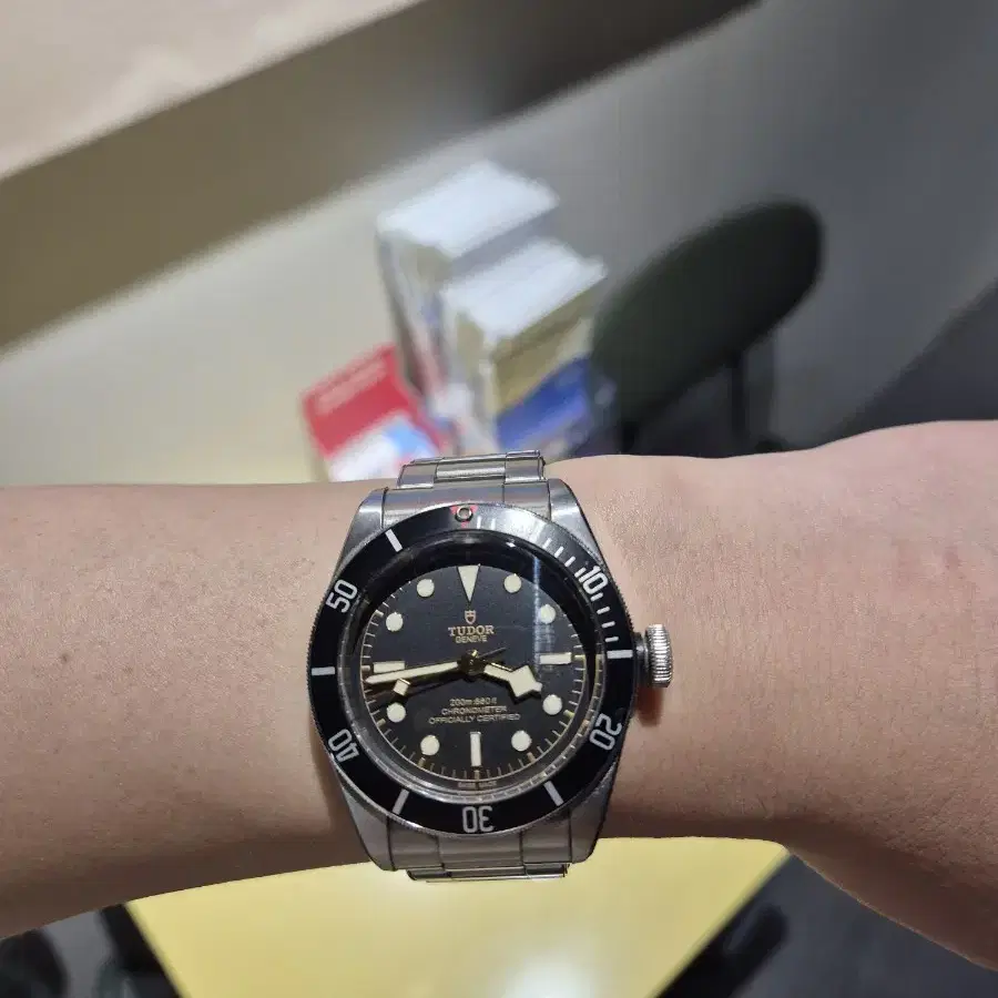 최저가)튜더 블랙베이58 검판 오토매틱 정품 롤렉스 TUDOR ROLEX