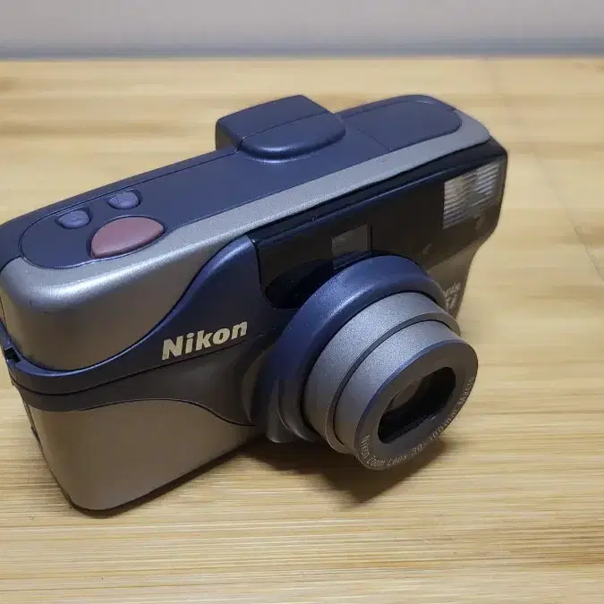 Nikon Nuvis 125i 필름 카메라 (APS 필름 사용)