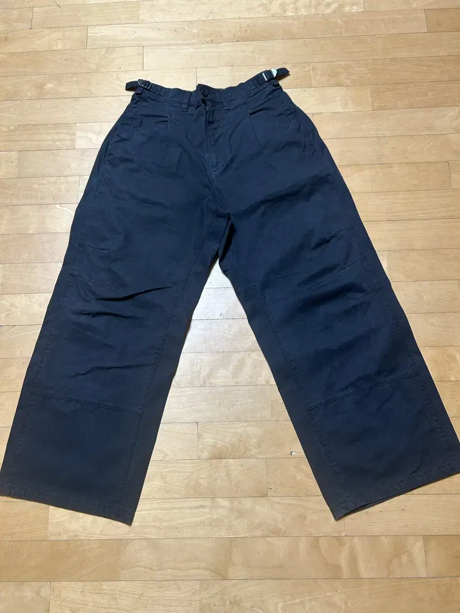 Polythene lew 3-dart chino pants