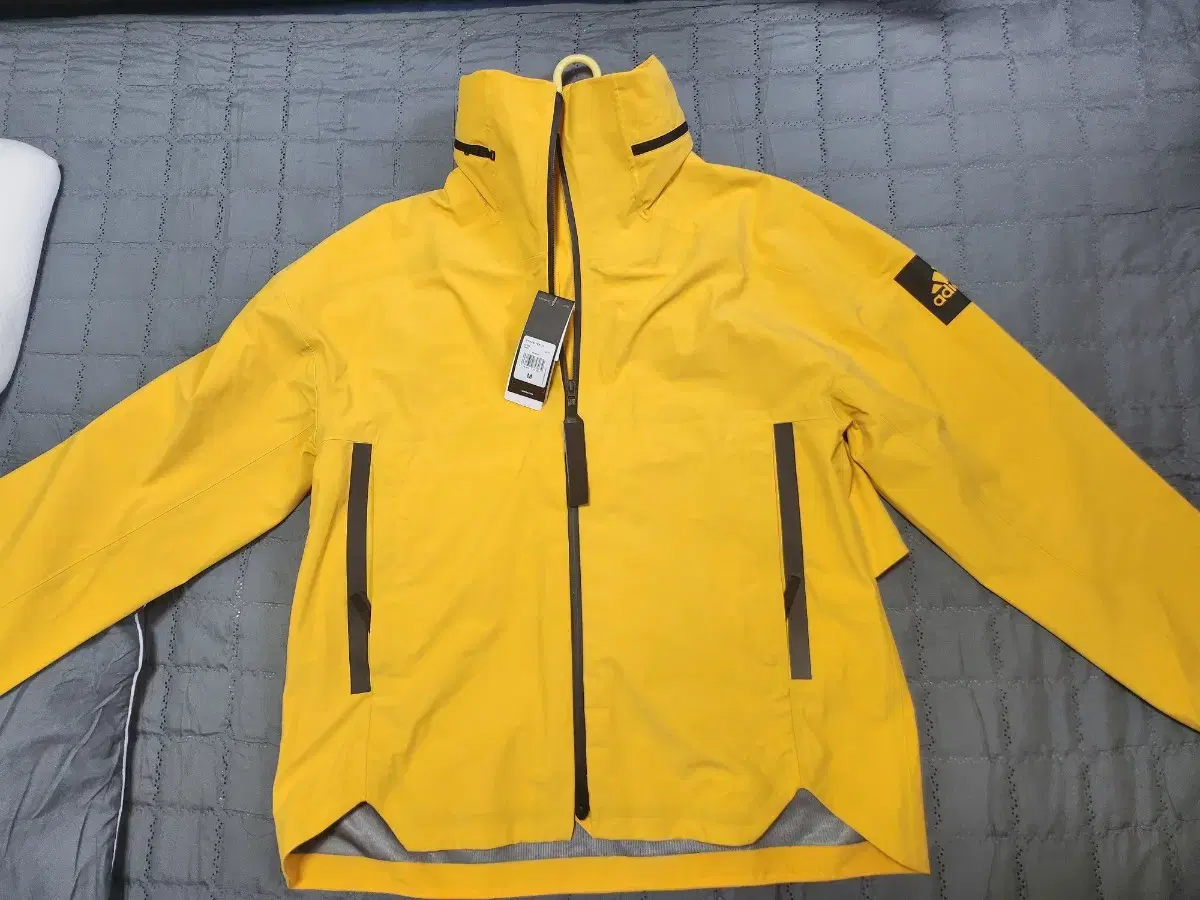 Adidas MyShelter Rain Jacket New in M