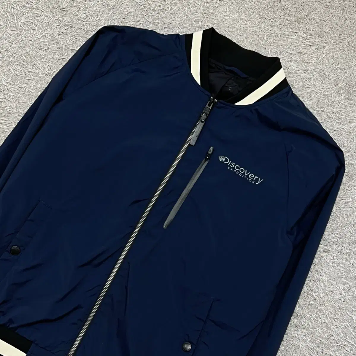 [95] Discovery Windbreaker