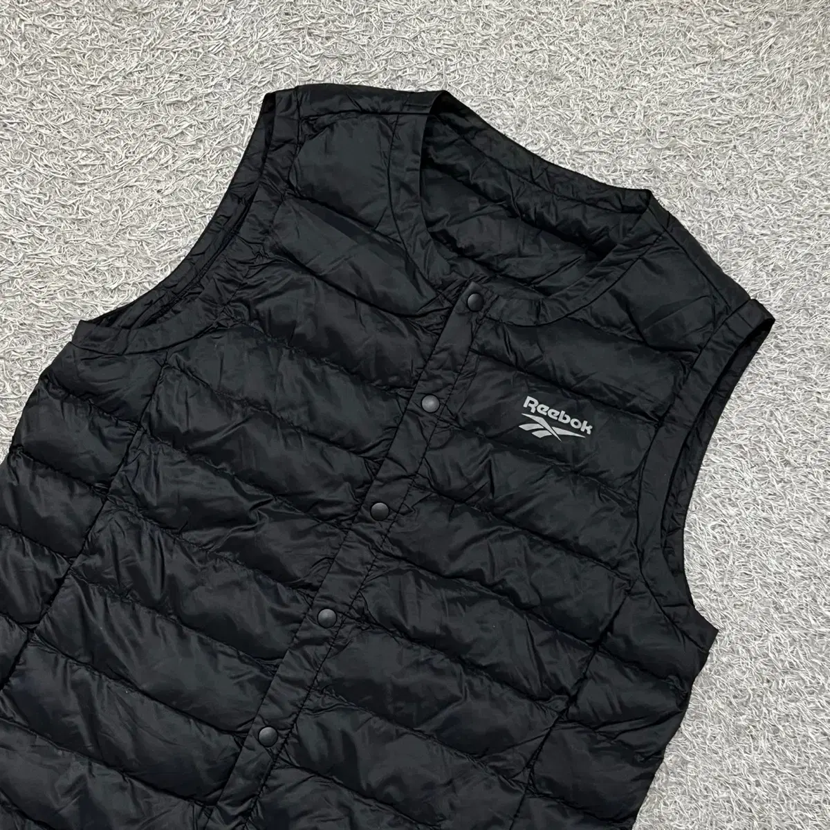 [95] Reebok Lightweight Padded Vest