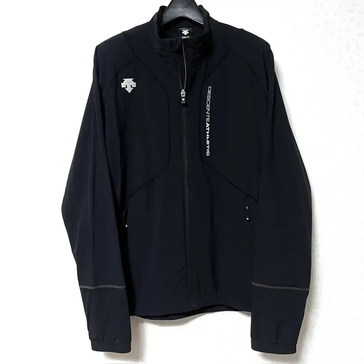 [M,95]Descent Windbreaker Jacket Black