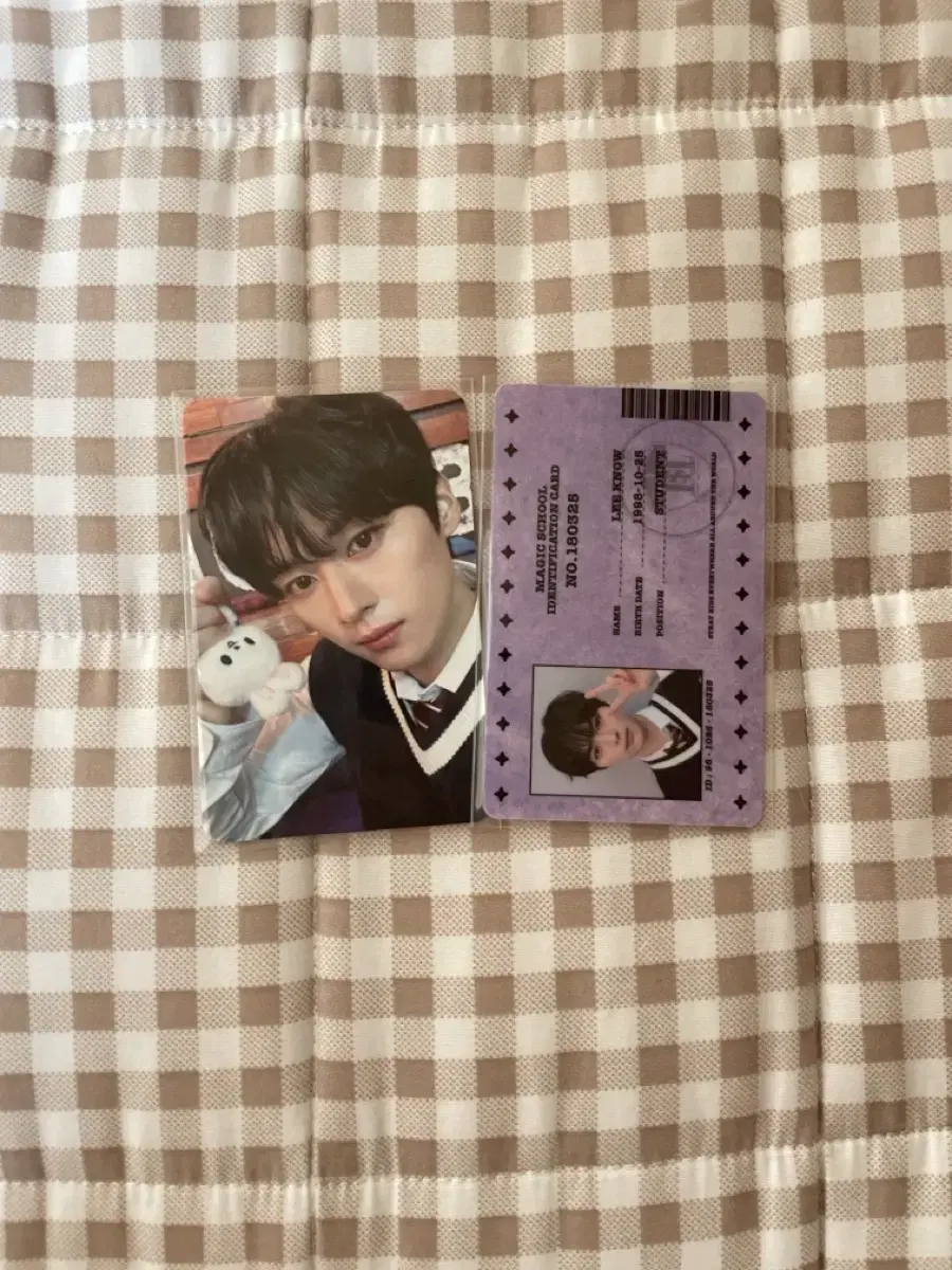 Price reduced!) skz Magic School Chukon lee know photocard sell Student ID