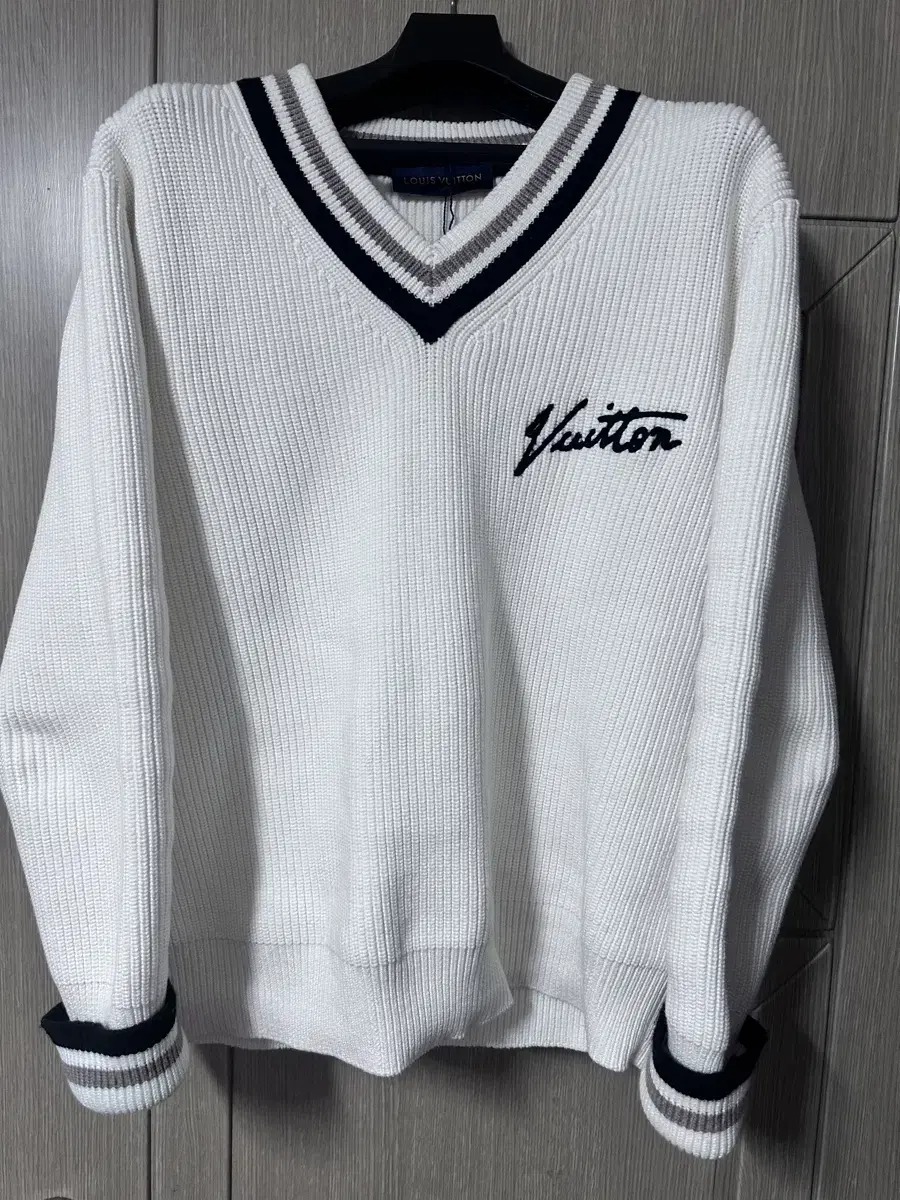 Louis Vuitton Oversized V-Neck cignature Knit