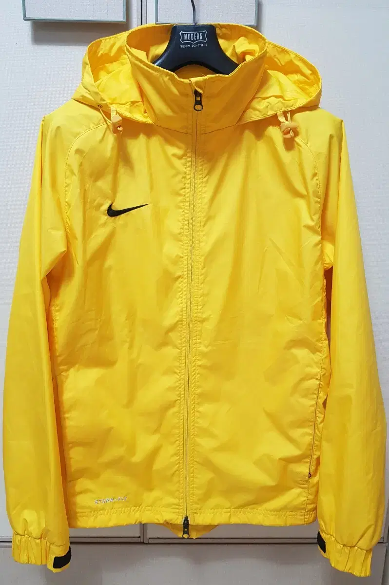 Nike Windbreaker Jacket size 90