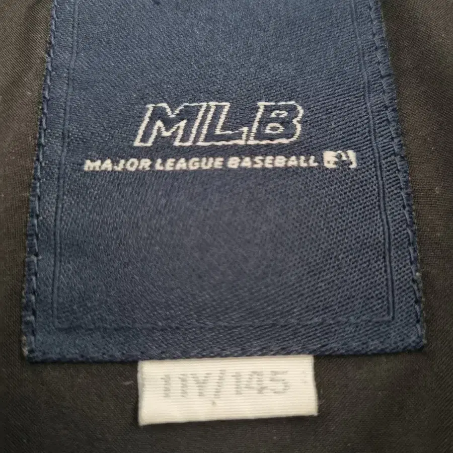 MLB 블랙 오리털 롱패딩 145사이즈 팝니다.