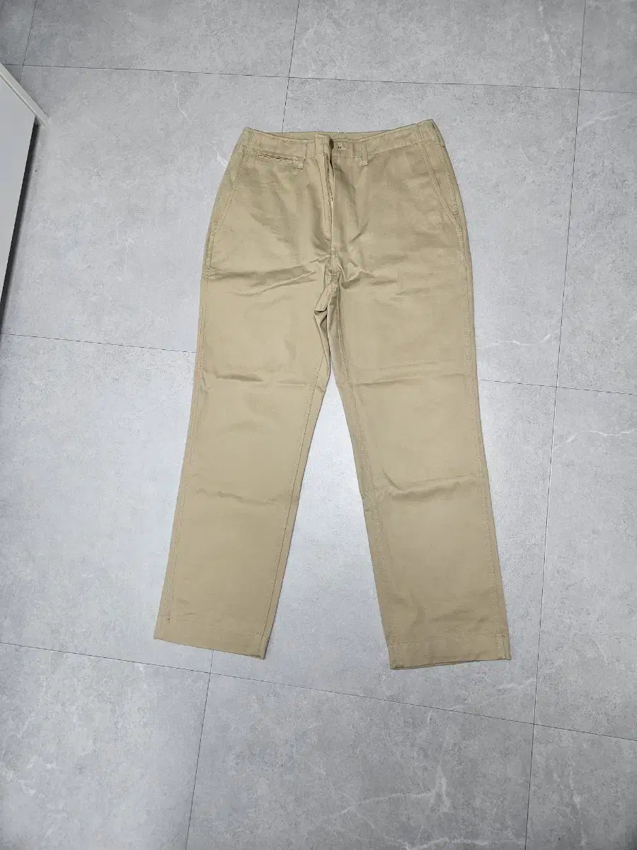 Steady Everywhere Wear SEW Office Chino Pants in Khaki Beige 2