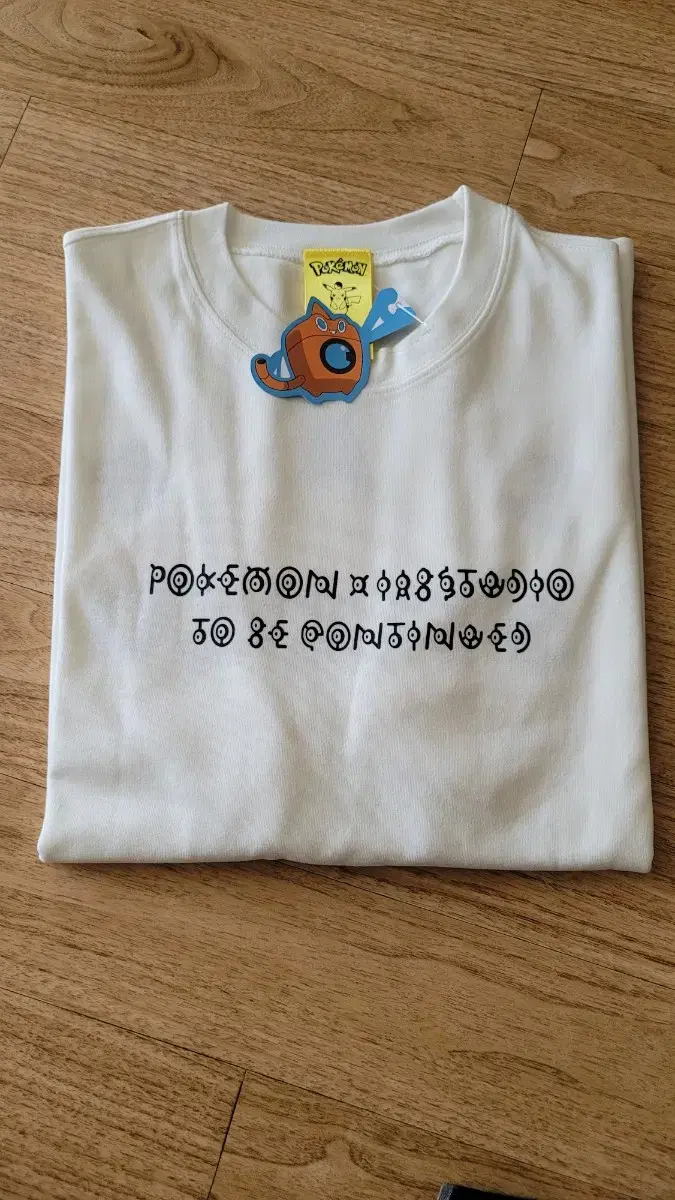 XL) iApp Studio x Pokemon Annon T-Shirt White & Keyring Set