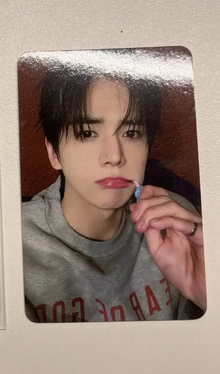 The Boyz younghoon Toothbrush unreleased photocard HelloLive