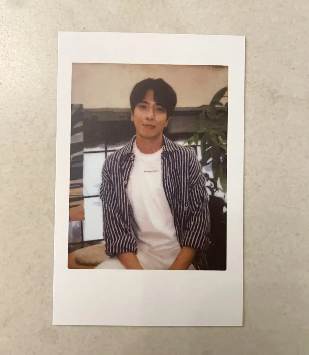 Yonghwa Jung fanmeeting polaroid