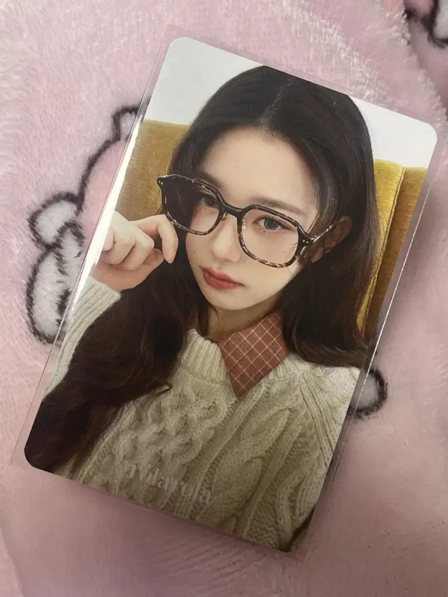 Ive jang wonyoung LauraLaura photocard