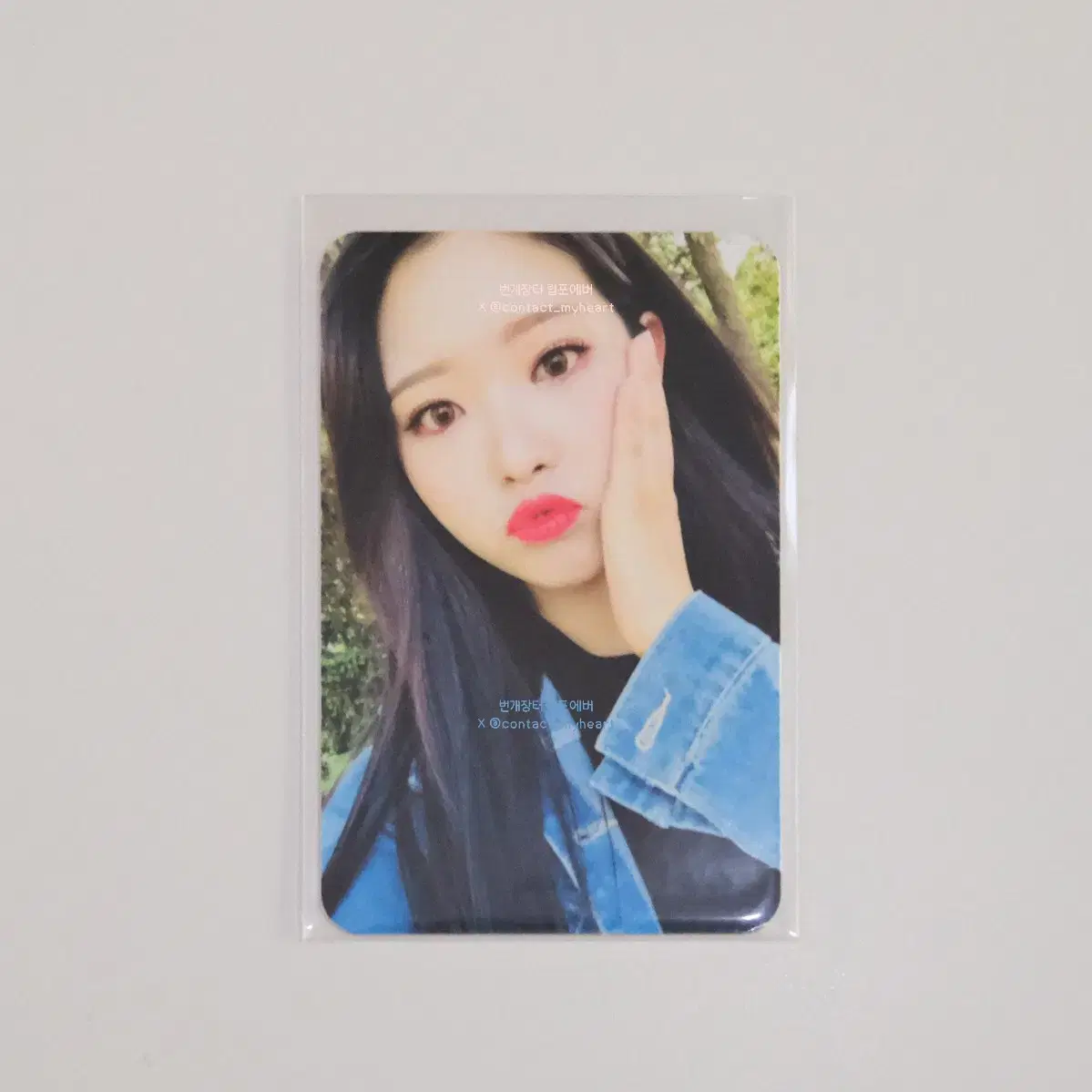 Girl of the Month YYXY LupoEver broadcast Photo Card Olivia Hye Hyeju