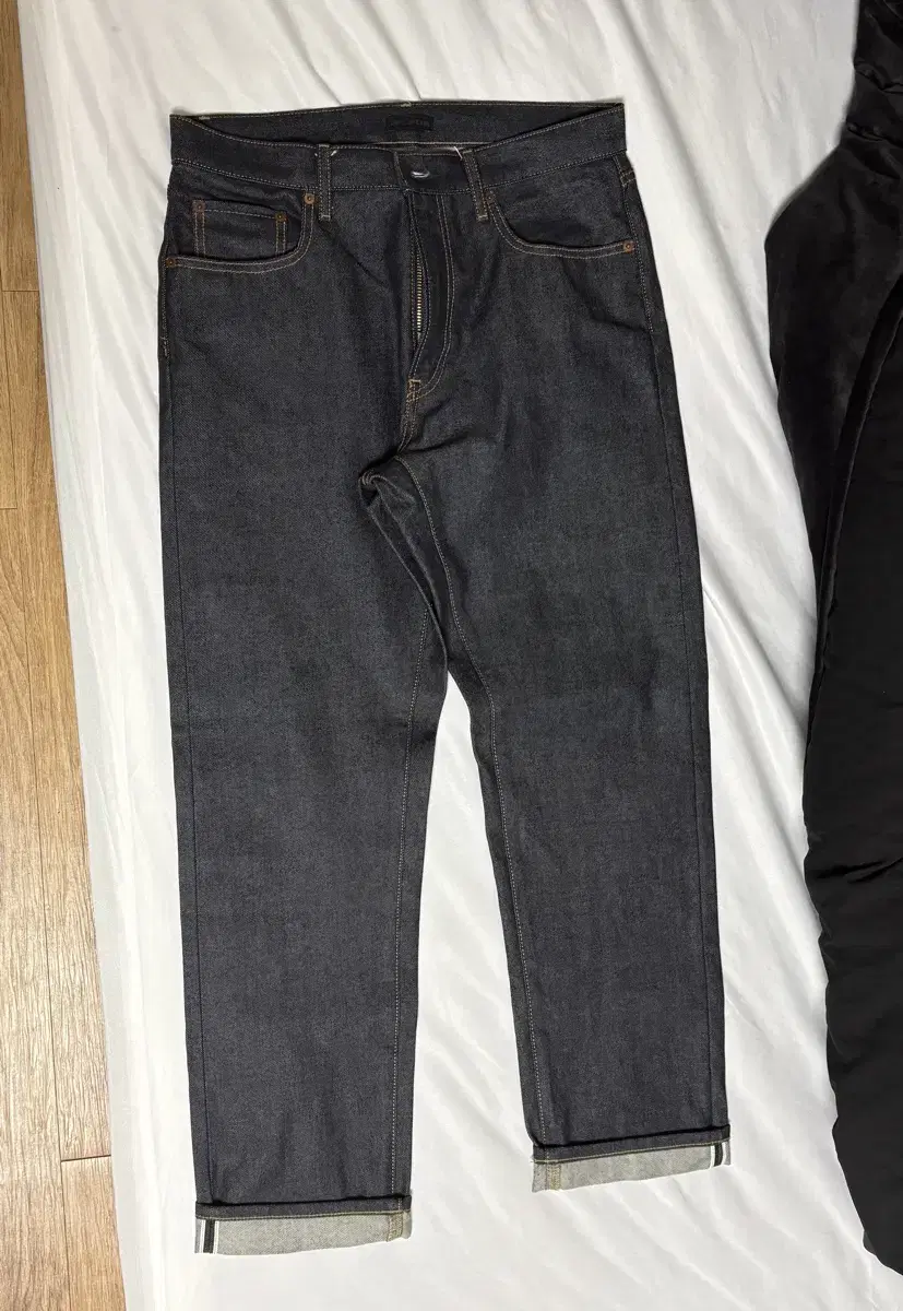 Uniqlo Regular Fit Selvedge Denim 32